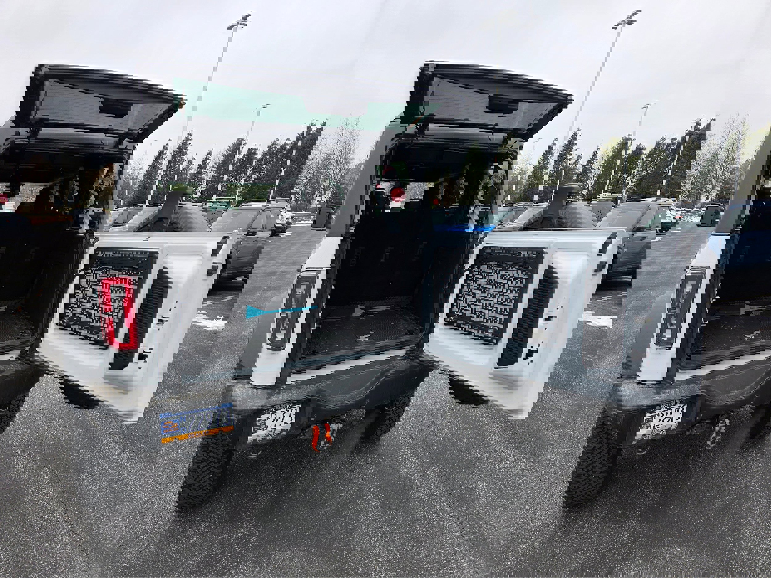 Used 2023 Ford Bronco Badlands image 9