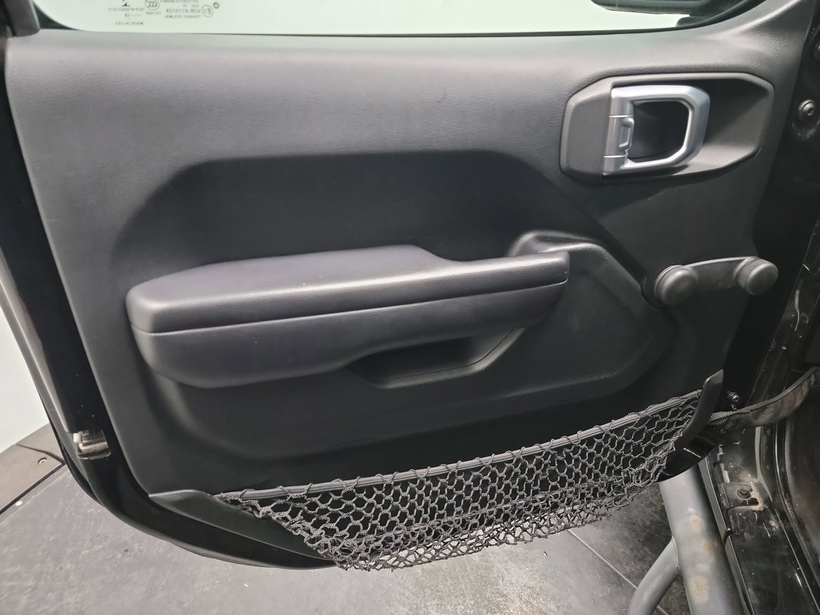 Used 2018 Jeep Wrangler Unlimited Sport image 13