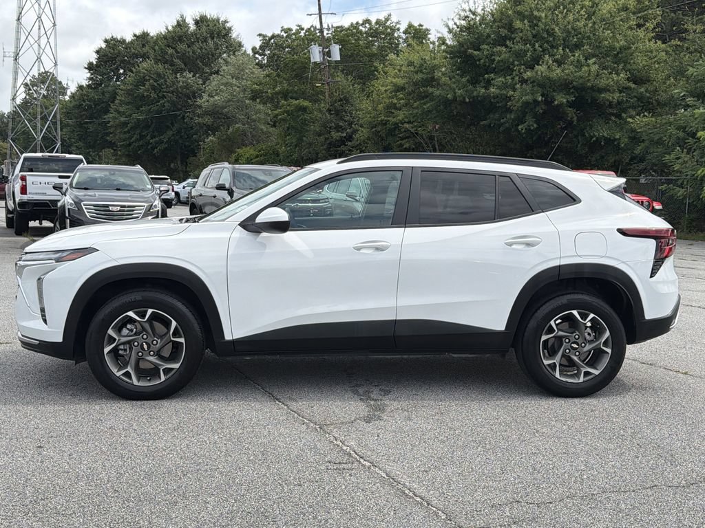 Used 2024 Chevrolet Trax LT w/ LT Convenience Package FWD image 19