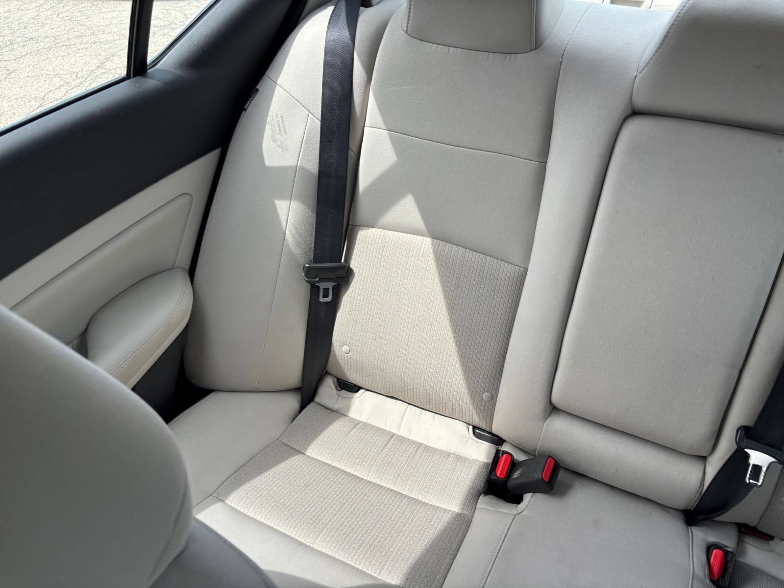 Used 2025 Nissan Altima 2.5 SV FWD image 39