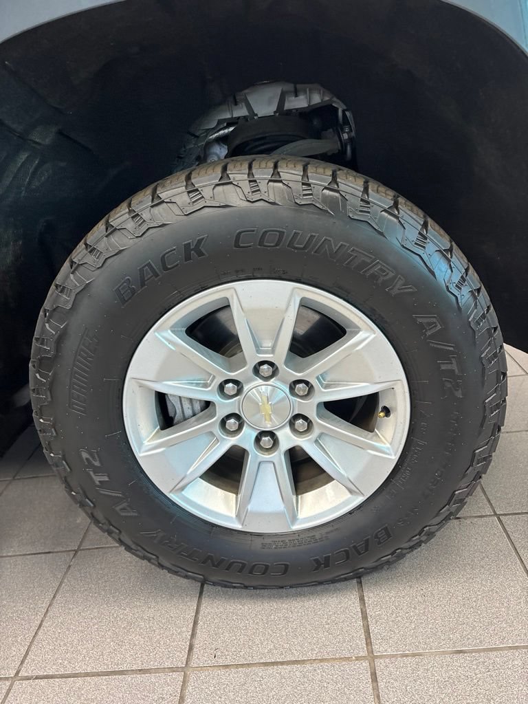 Used 2021 Chevrolet Silverado 1500 LT w/ Safety Package II AWD/4WD image 11