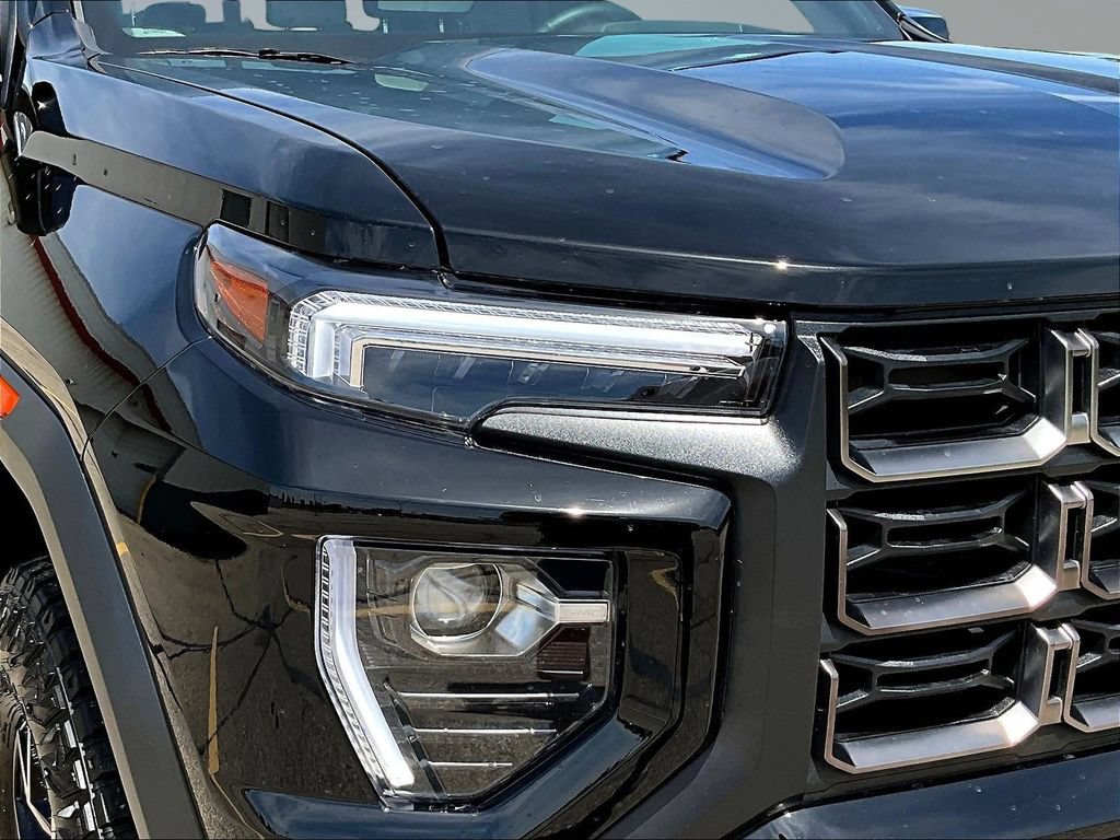 Used 2024 GMC Canyon AT4X AWD/4WD image 35