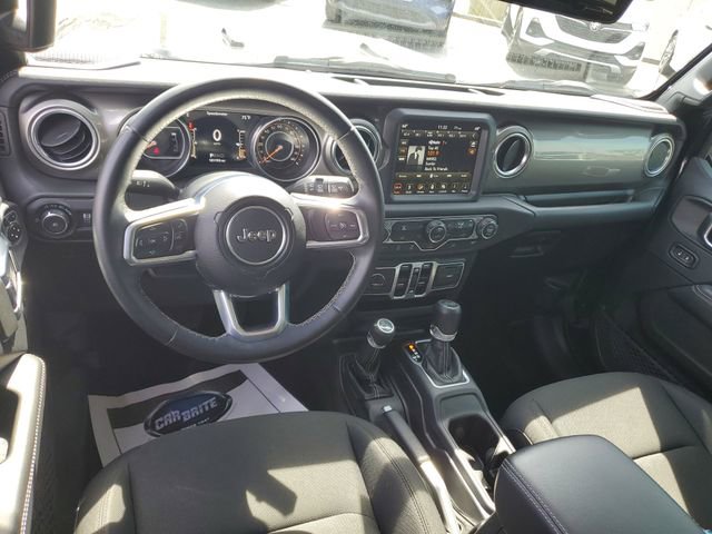 Used 2018 Jeep Wrangler Unlimited Sahara AWD/4WD image 8