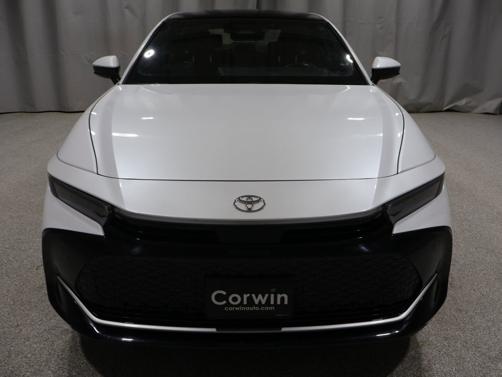 Used 2024 Toyota Crown Limited image 7