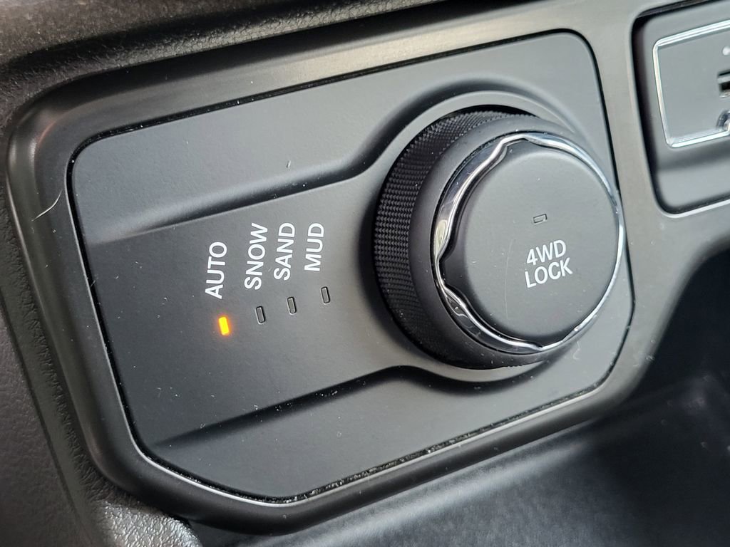 Used 2020 Jeep Renegade Limited image 19