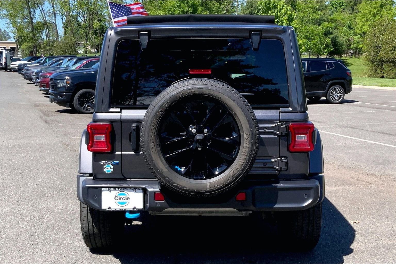 Certified 2022 Jeep Wrangler Unlimited Sahara w/ Cold Weather Group AWD/4WD image 4