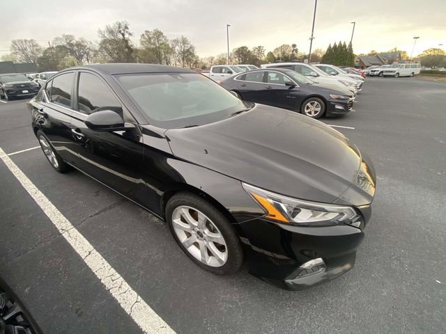 Used 2020 Nissan Altima 2.5 SR image 1