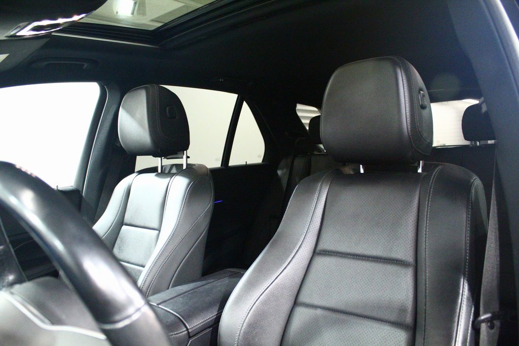 Used 2021 Mercedes-Benz GLE 350 4MATIC w/ Premium Package image 18