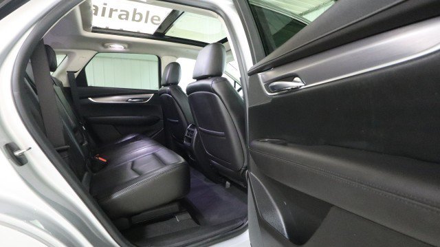 Used 2017 Cadillac XT5 Luxury w/ Driver Awareness Package AWD/4WD image 11