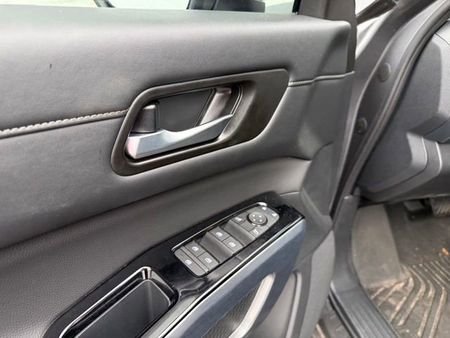 Used 2025 Nissan Pathfinder SL w/ Cargo Package FWD image 29