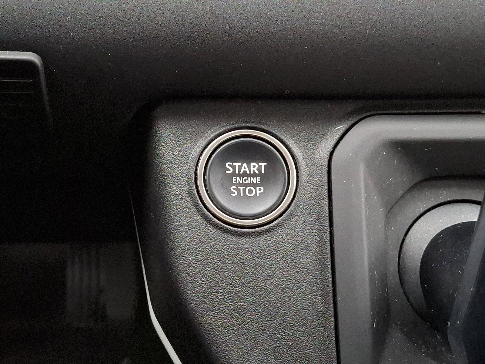 Used 2023 Land Rover Defender 90 S image 23