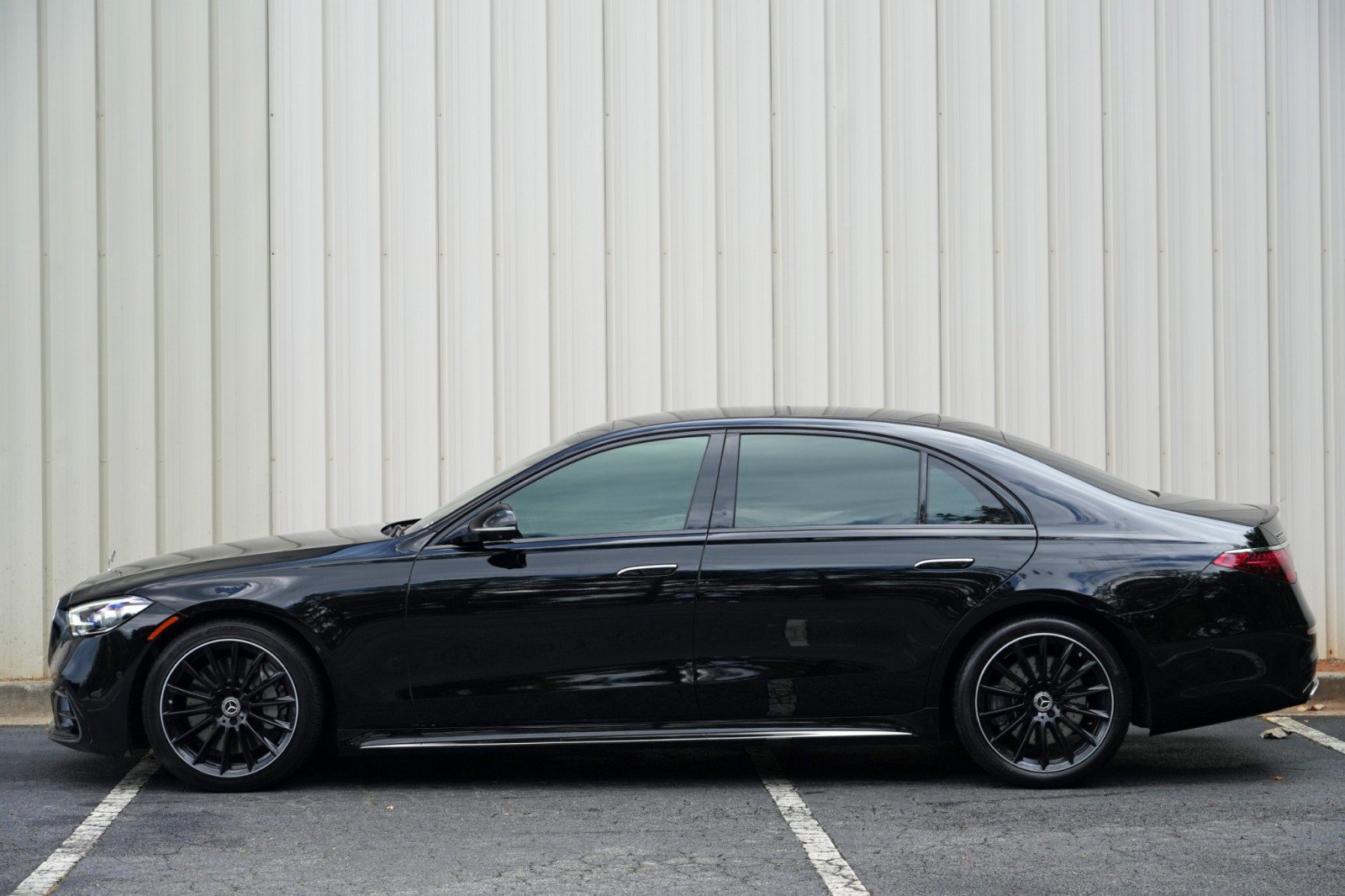 Used 2023 Mercedes-Benz S 500 4MATIC w/ AMG Line image 54