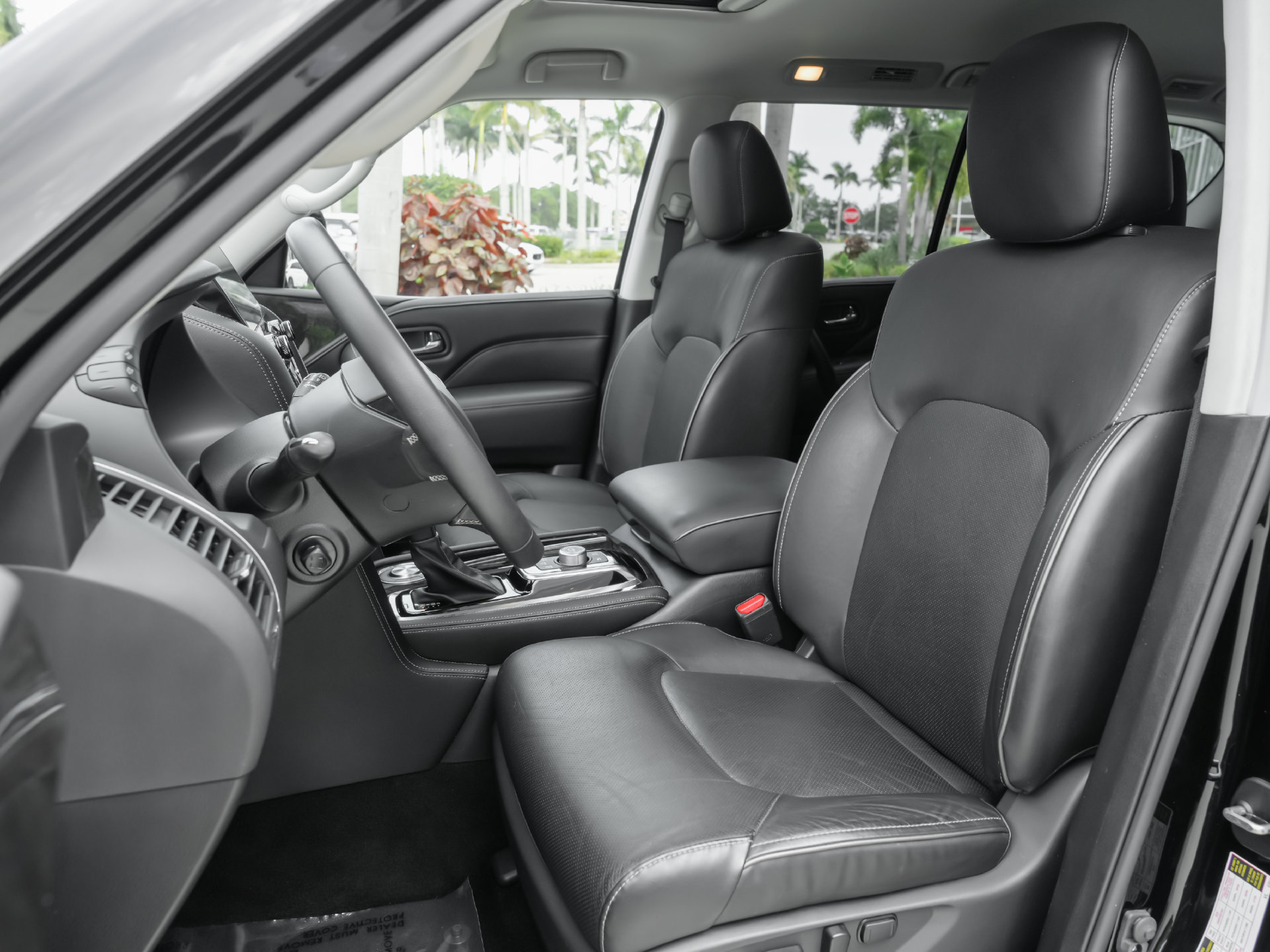 Used 2023 INFINITI QX80 Luxe w/ Cargo Package RWD image 8