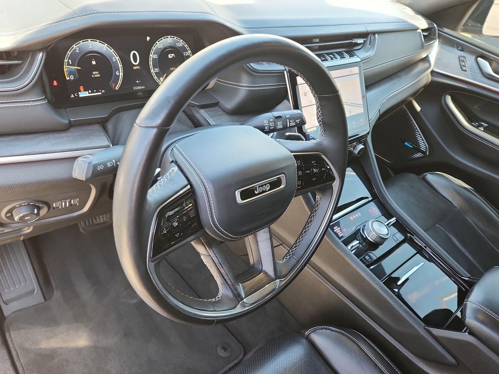 Used 2021 Jeep Grand Cherokee L Overland w/ Luxury Tech Group IV AWD/4WD image 4