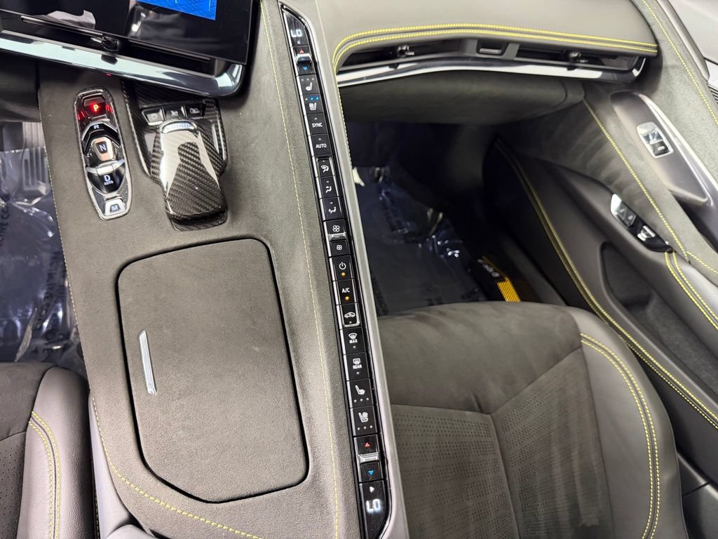 Used 2024 Chevrolet Corvette Z06 w/ Stealth Interior Trim Package RWD image 32