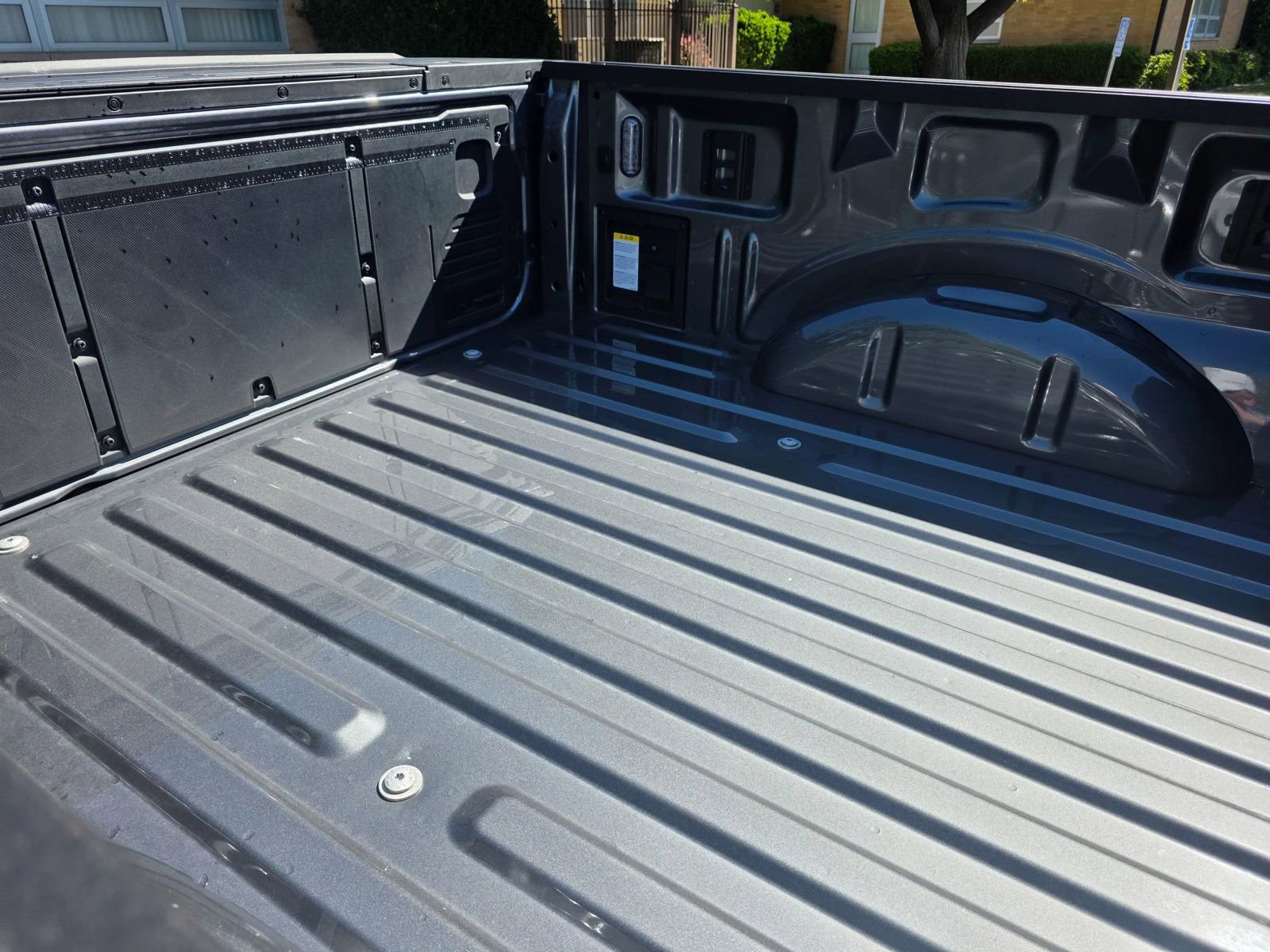 Used 2025 Ford F150 Raptor AWD/4WD image 26