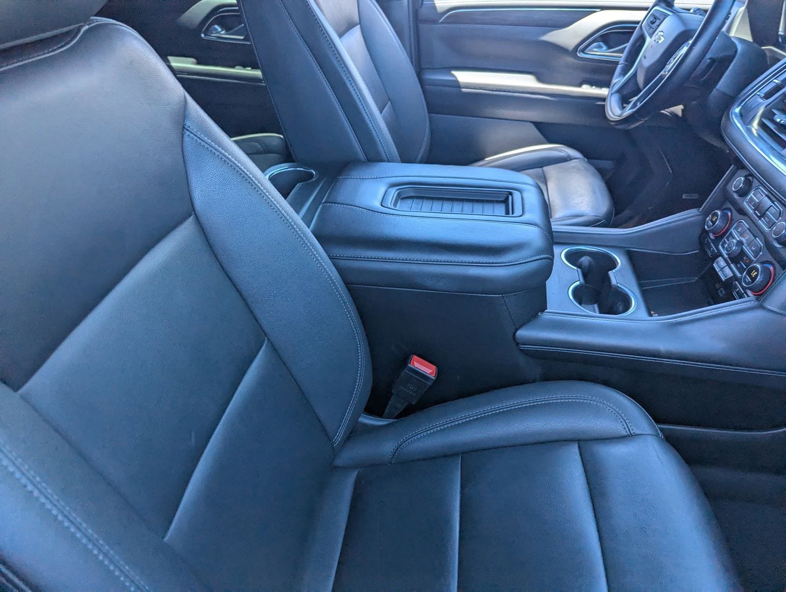 Used 2024 Chevrolet Tahoe LT AWD/4WD image 9