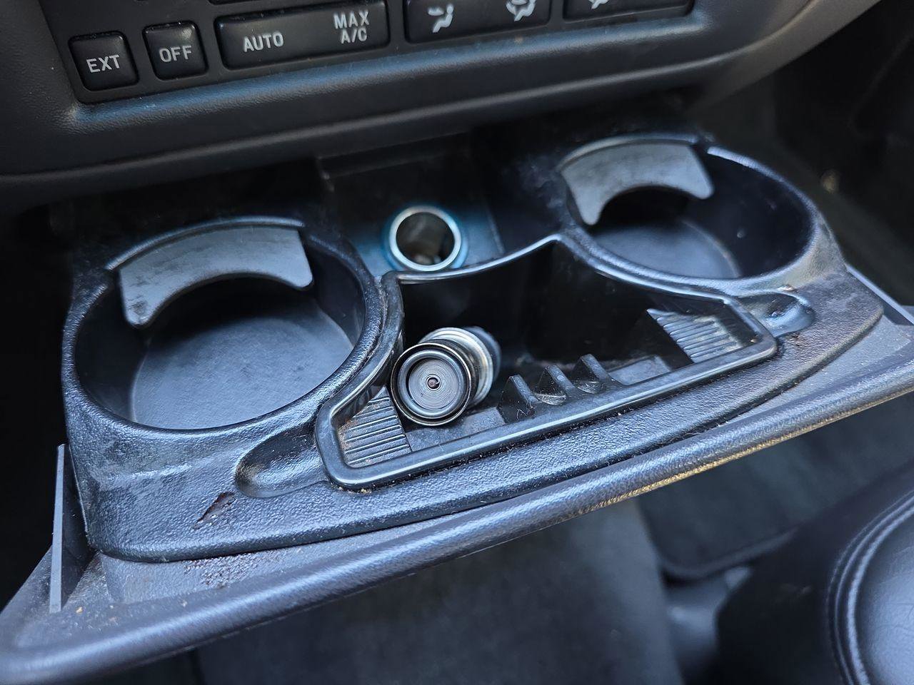 Used 1999 Lincoln Town Car Signature RWD image 26