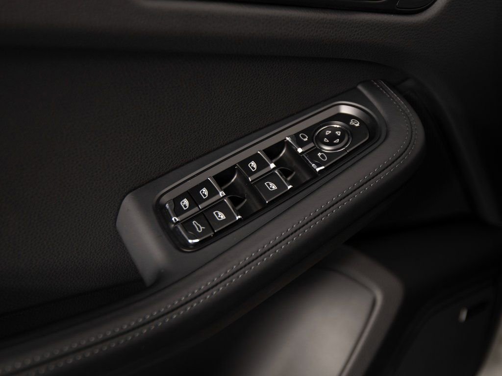 New 2026 Porsche Macan GTS image 14