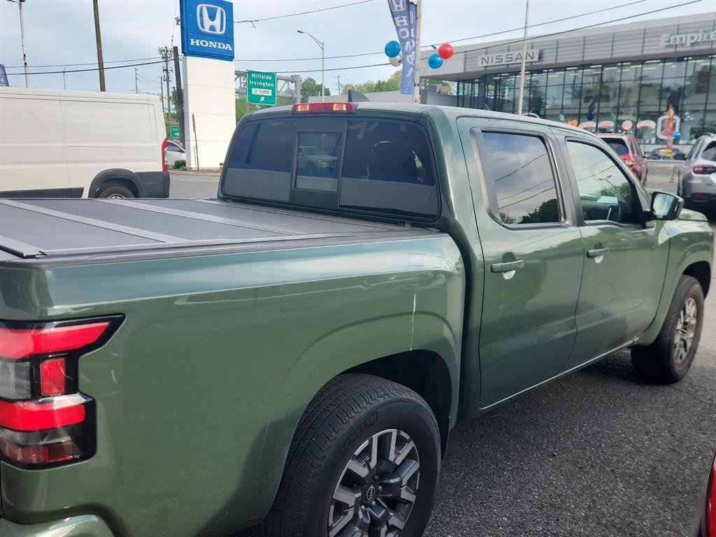 Used 2022 Nissan Frontier SV AWD/4WD image 3