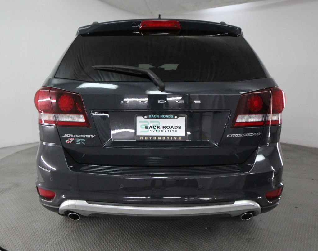 Used 2018 Dodge Journey Crossroad w/ Nav & Sun Group AWD/4WD image 8