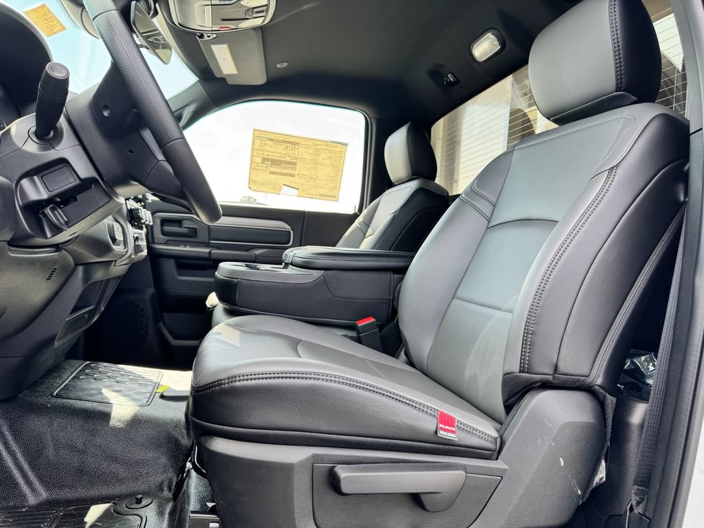 New 2026 RAM 4500 Tradesman w/ Chrome Appearance Group AWD/4WD image 18