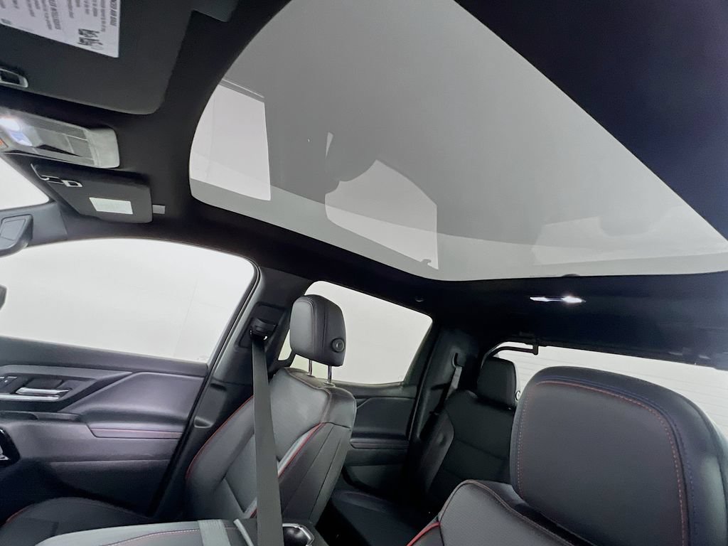 Certified 2025 Chevrolet Silverado EV RST AWD/4WD image 21