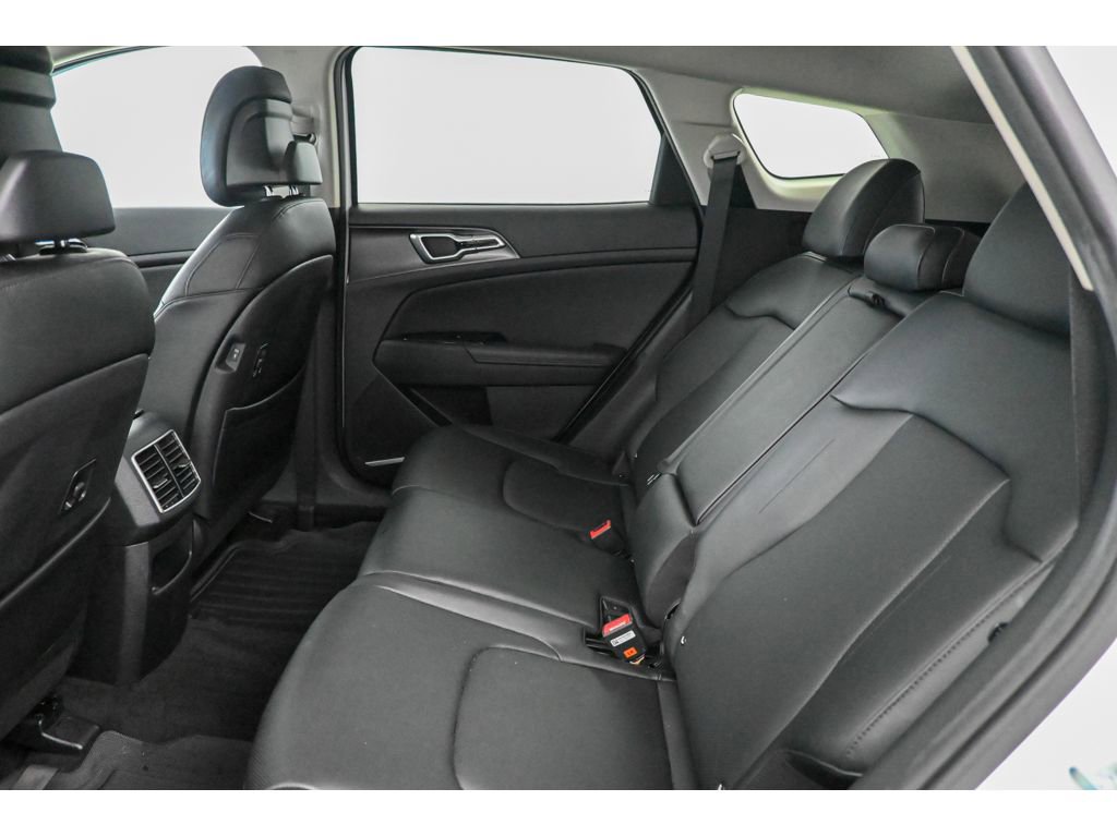 Used 2023 Kia Sportage EX image 24