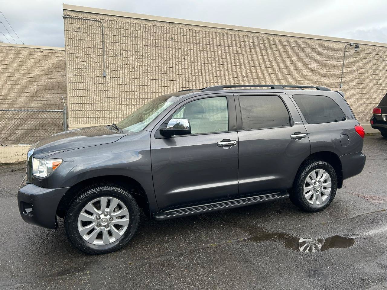 Used 2015 Toyota Sequoia Platinum AWD/4WD image 8