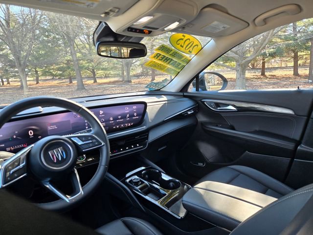Used 2025 Buick Envision Preferred image 11