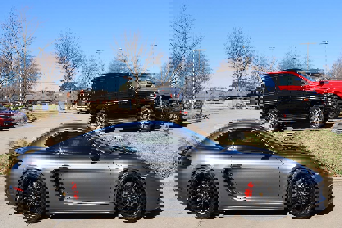 Used 2017 Porsche 718 Cayman image 6