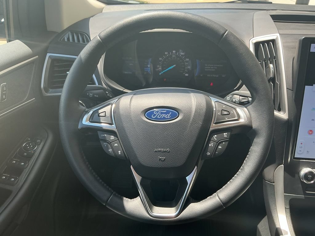Used 2024 Ford Edge SEL w/ Convenience Package AWD/4WD image 10