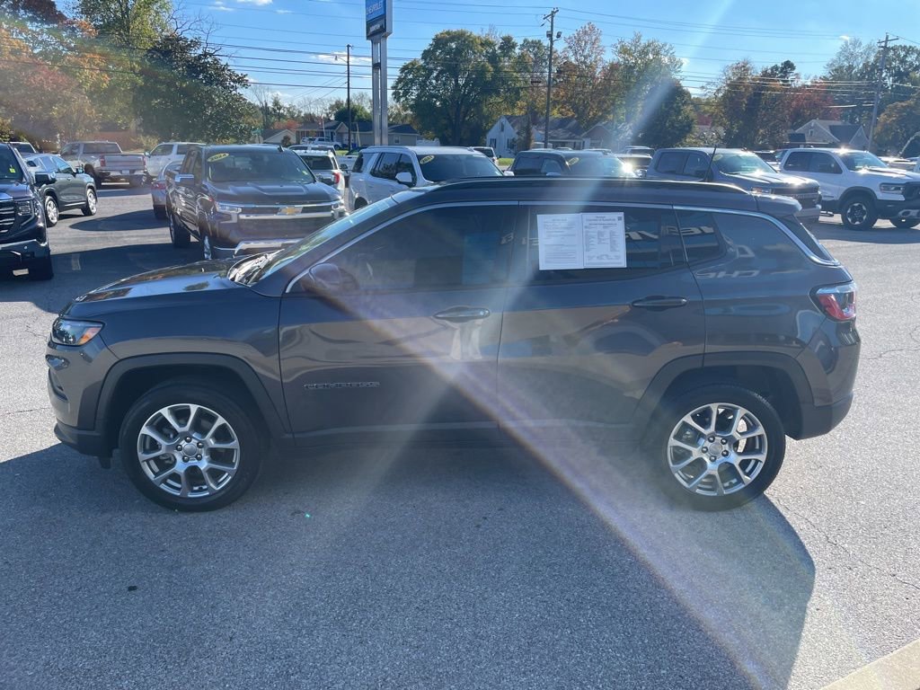 Used 2022 Jeep Compass Latitude image 47