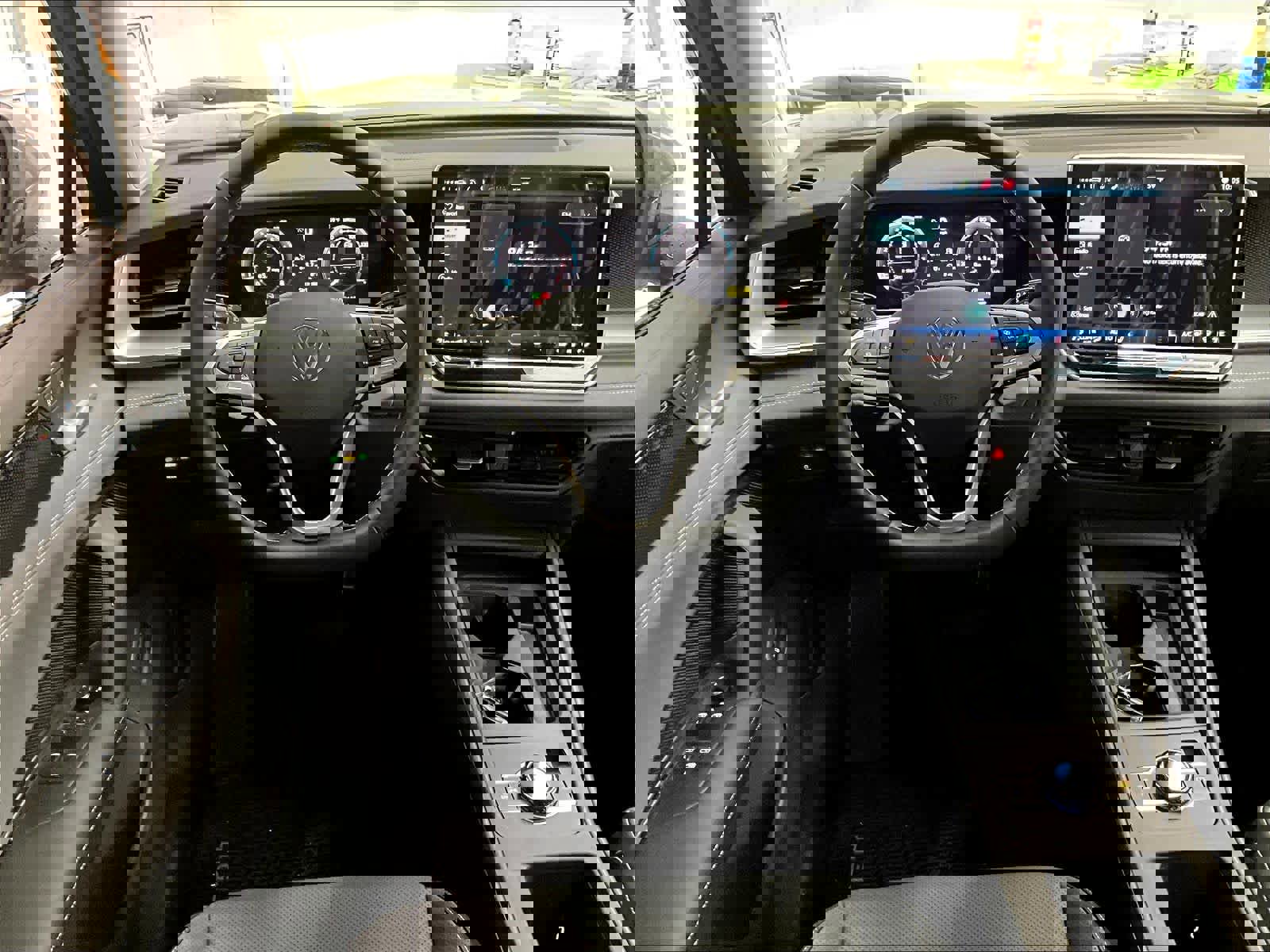 New 2026 Volkswagen Tiguan SE image 15