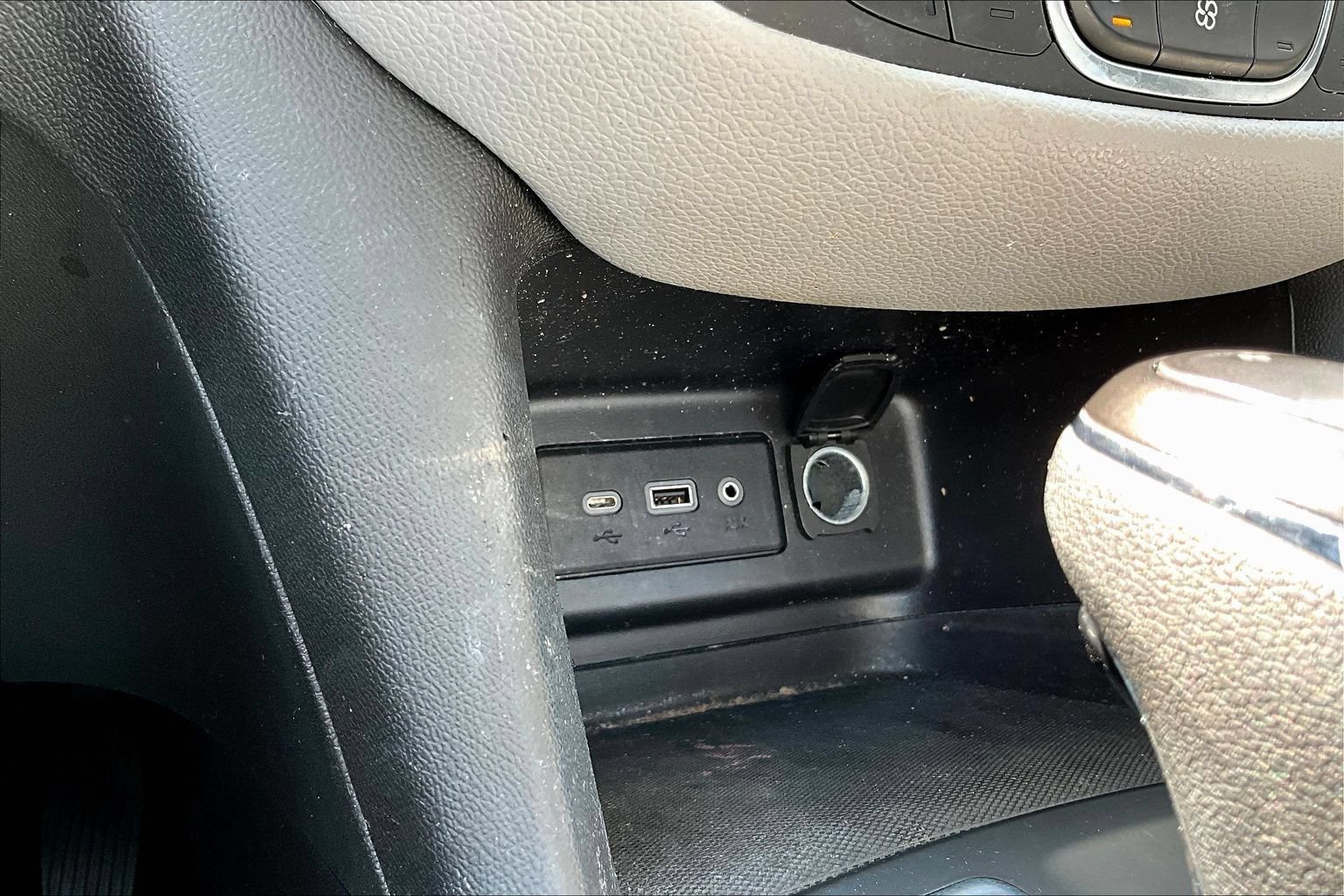 Used 2020 Chevrolet Equinox LT w/ Driver Convenience Package AWD/4WD image 13