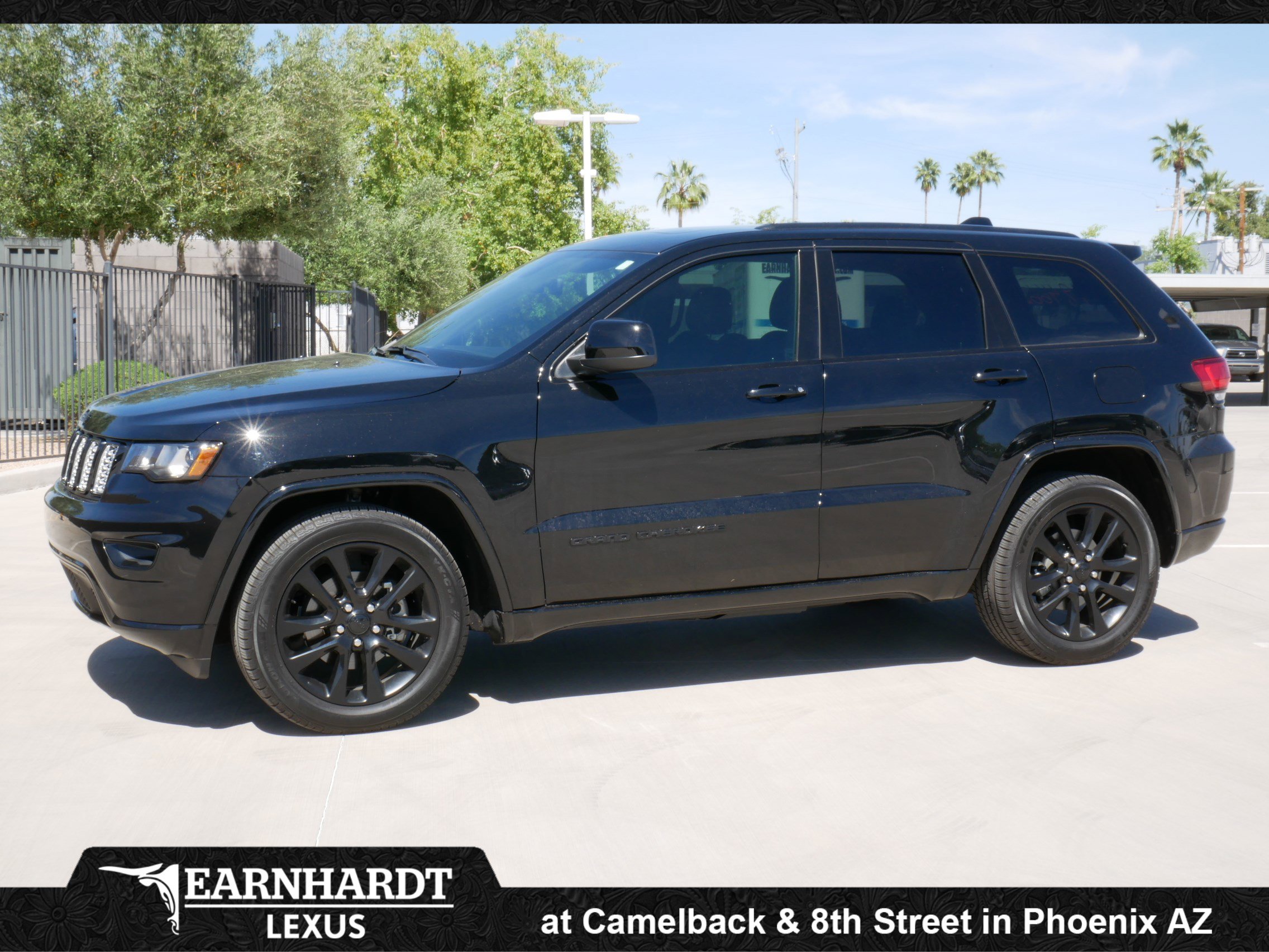 Used 2019 Jeep Grand Cherokee Altitude video 1