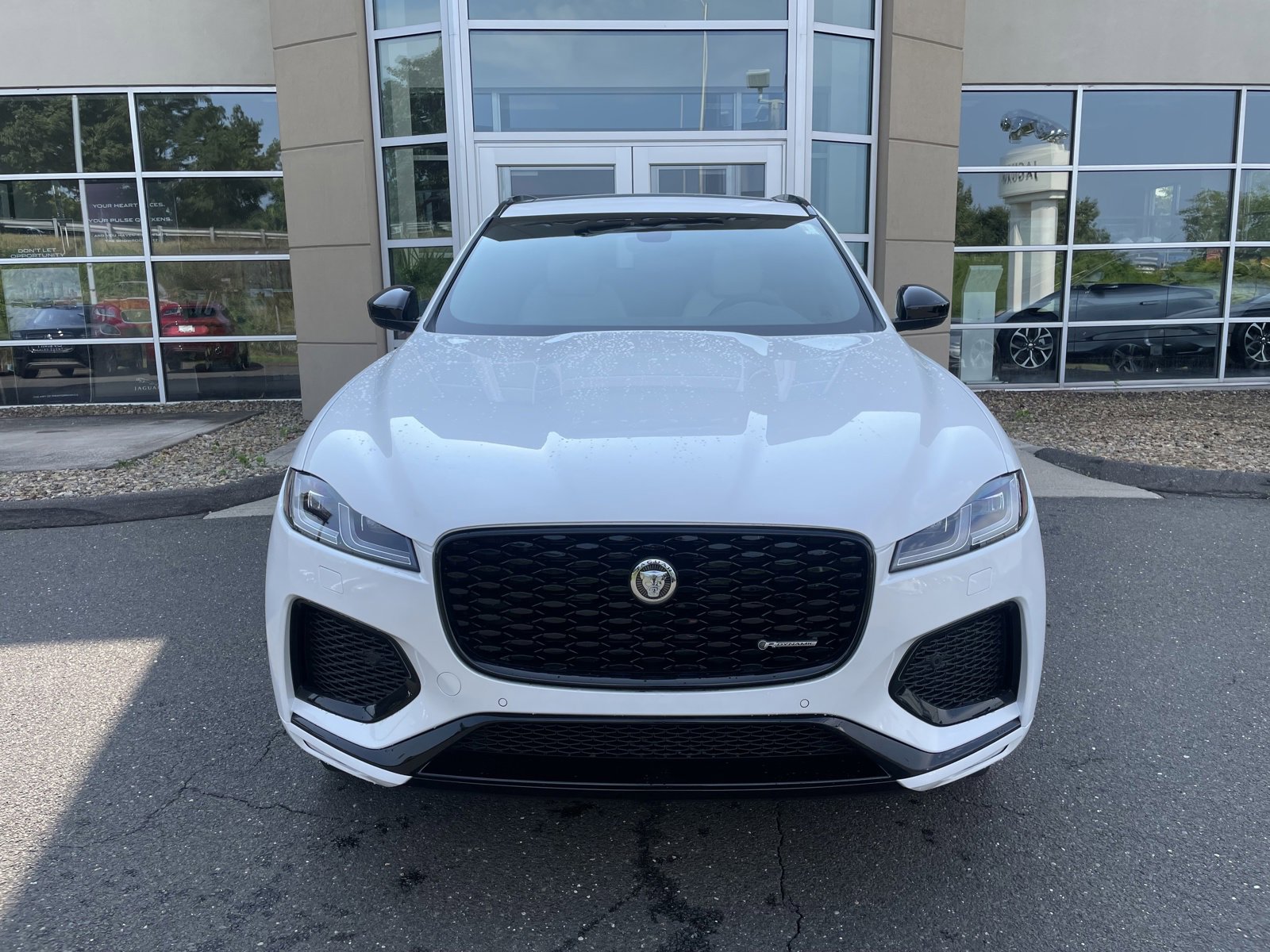 New 2025 Jaguar F-PACE R-Dynamic S image 3
