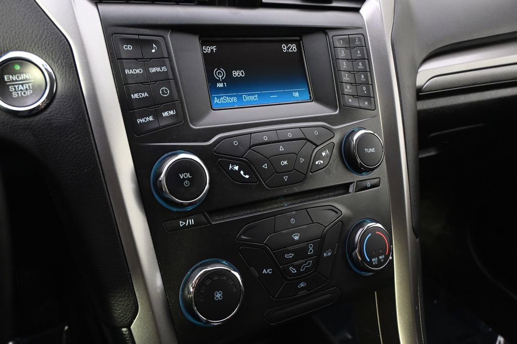 Used 2018 Ford Fusion SE FWD image 26