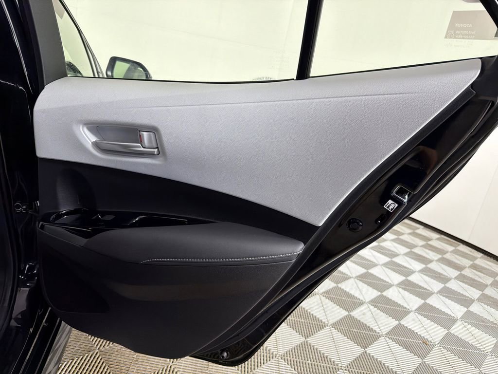 Used 2021 Toyota Corolla SE image 16