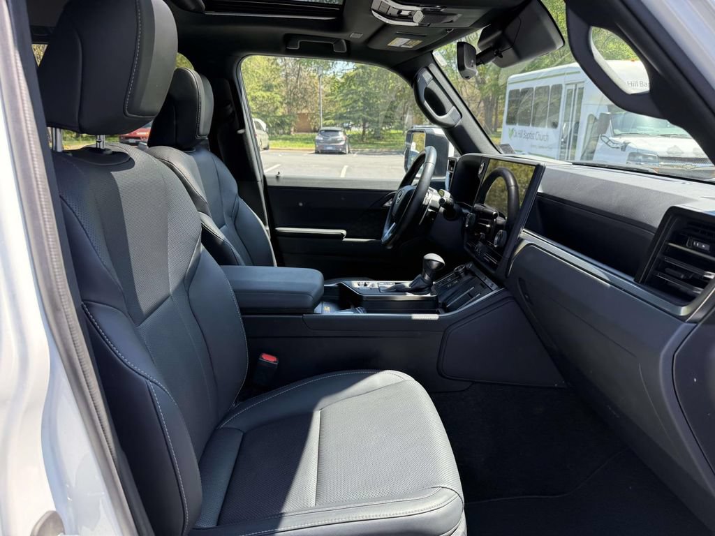 Used 2024 Lexus GX 550 AWD/4WD image 14
