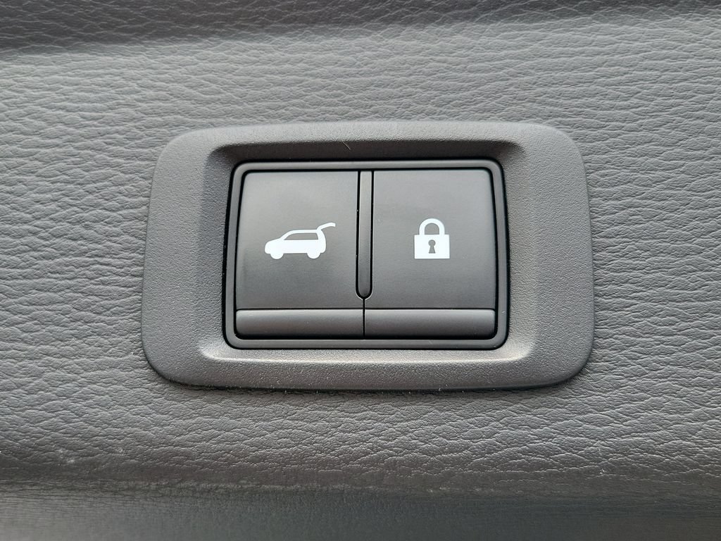 Used 2025 Mitsubishi Outlander SE AWD/4WD image 29