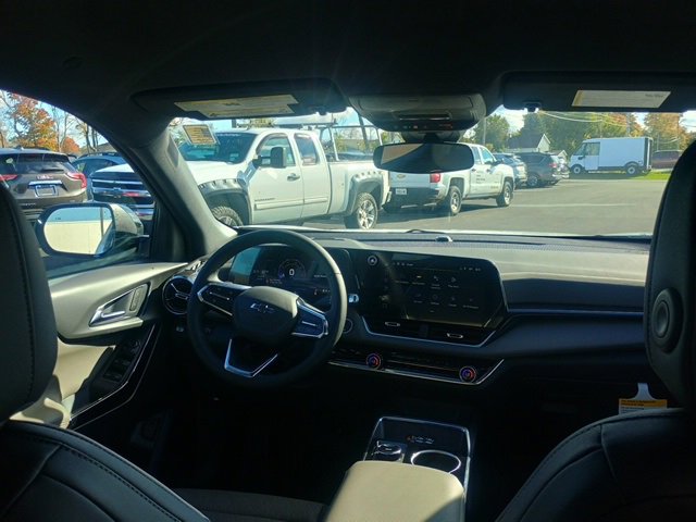 New 2026 Chevrolet Equinox LT w/ Convenience Package II image 2
