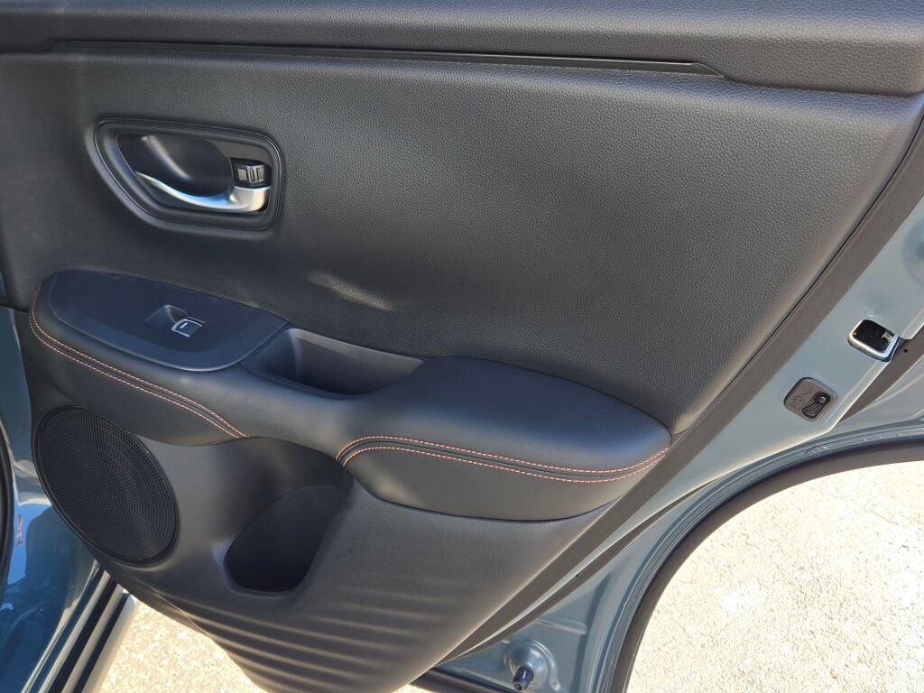 Used 2024 Honda HR-V Sport image 8