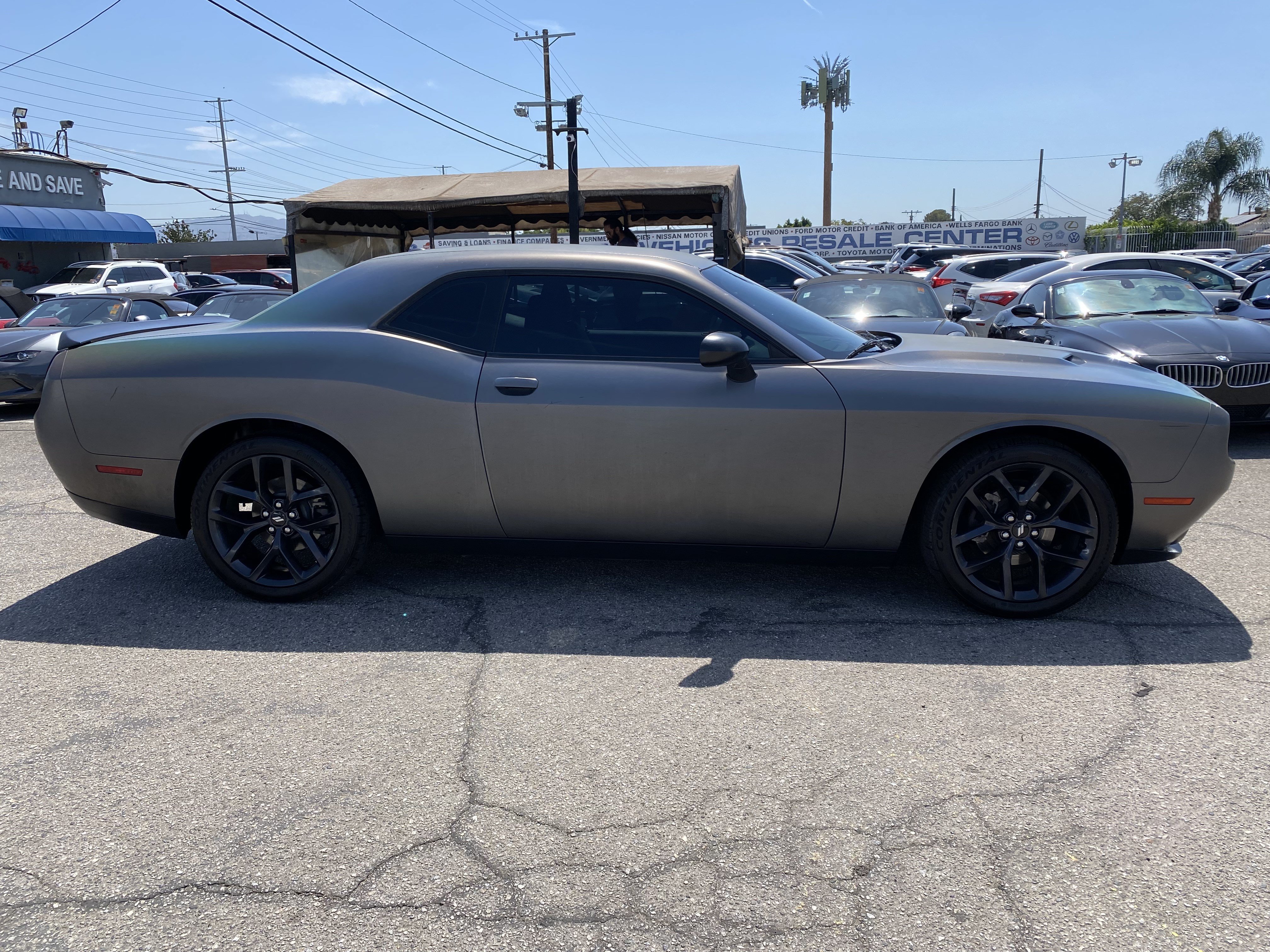 Used 2019 Dodge Challenger SXT w/ Blacktop Package RWD image 9