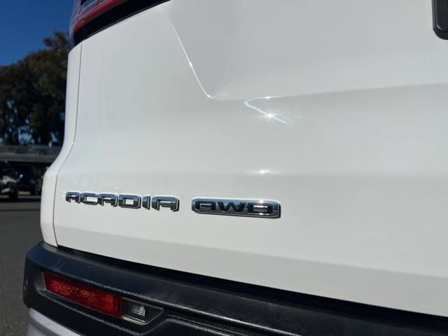 Used 2024 GMC Acadia Elevation AWD/4WD image 9