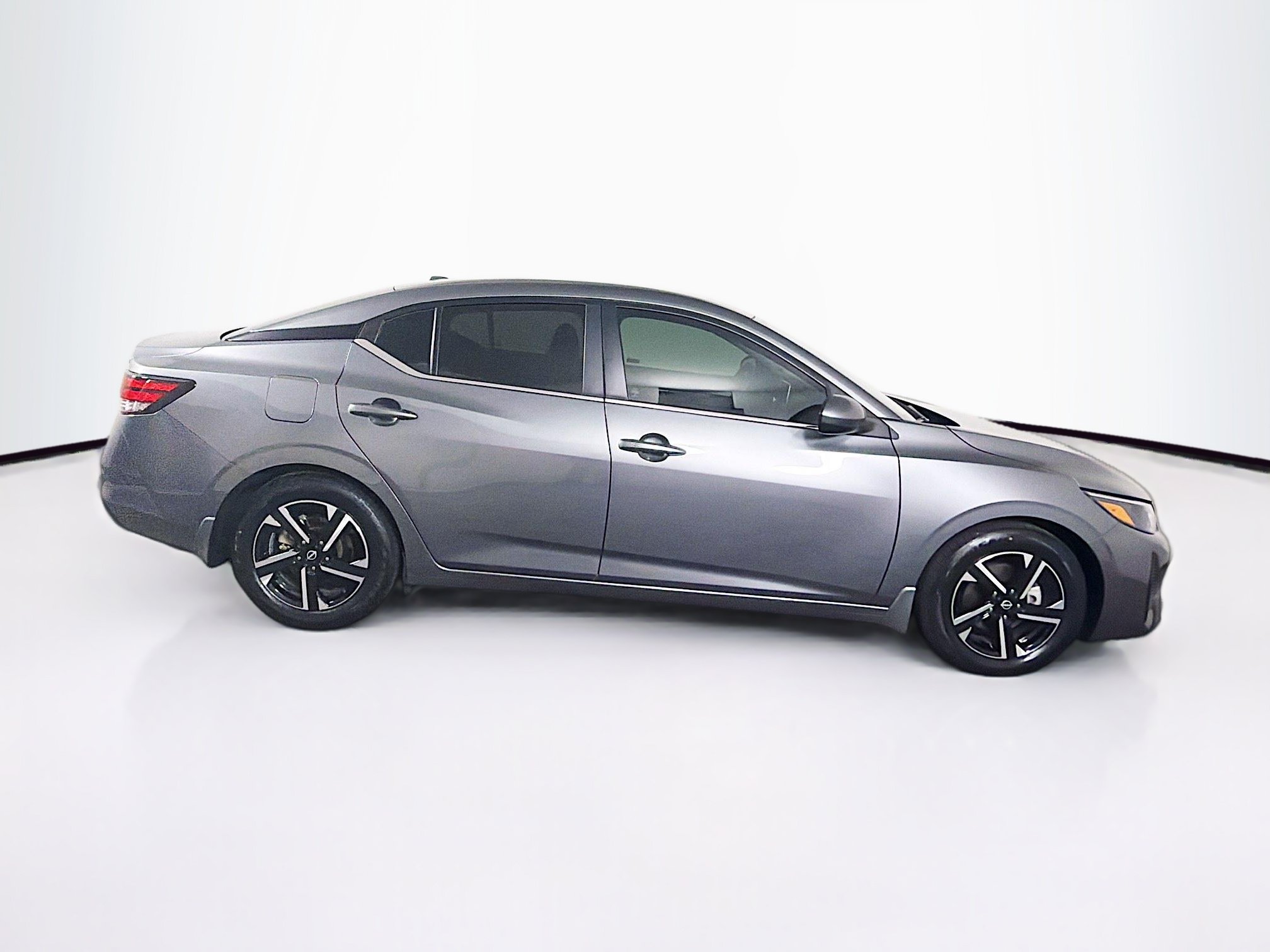 Used 2024 Nissan Sentra SV FWD image 10