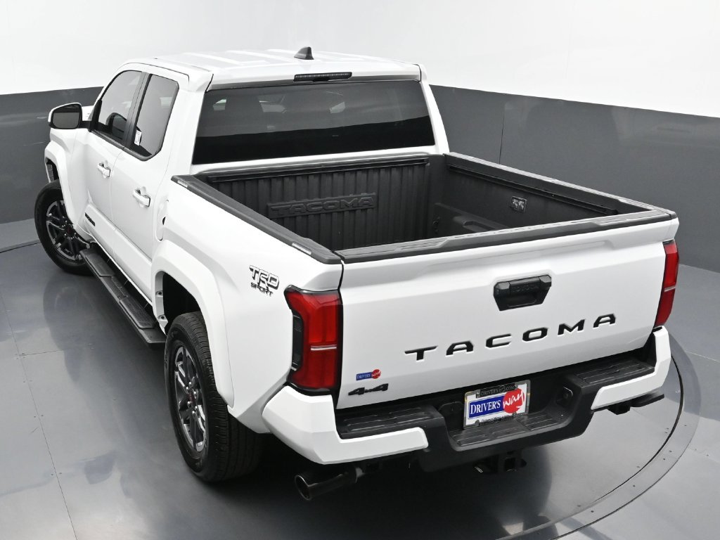 Used 2024 Toyota Tacoma TRD Sport AWD/4WD image 32
