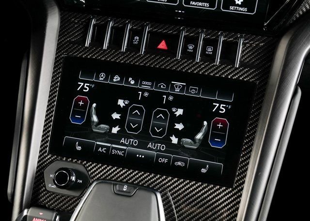 Used 2022 Lamborghini Urus image 17
