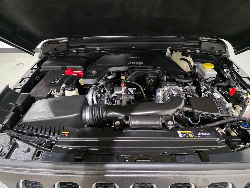 Used 2021 Jeep Wrangler Unlimited Sahara w/ Uconnect 4C Nav & Sound Group image 11