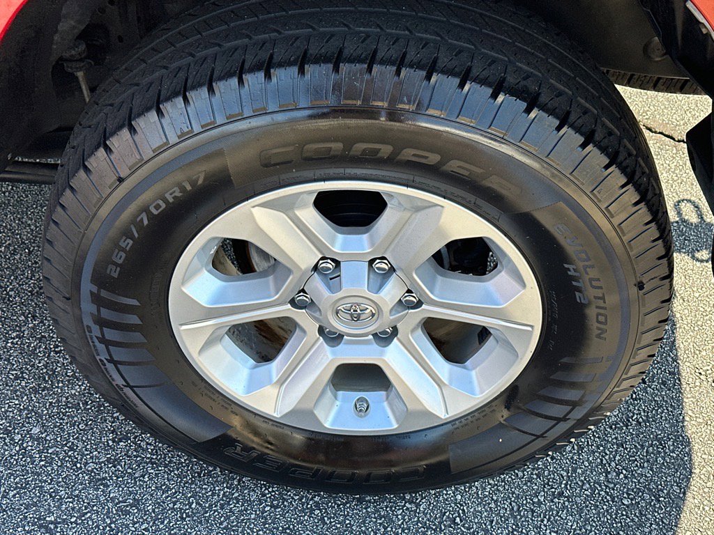 Used 2019 Toyota 4Runner SR5 Premium image 16